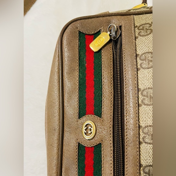 Gucci Vintage comes with flaws crossbody - Picture 13 of 14